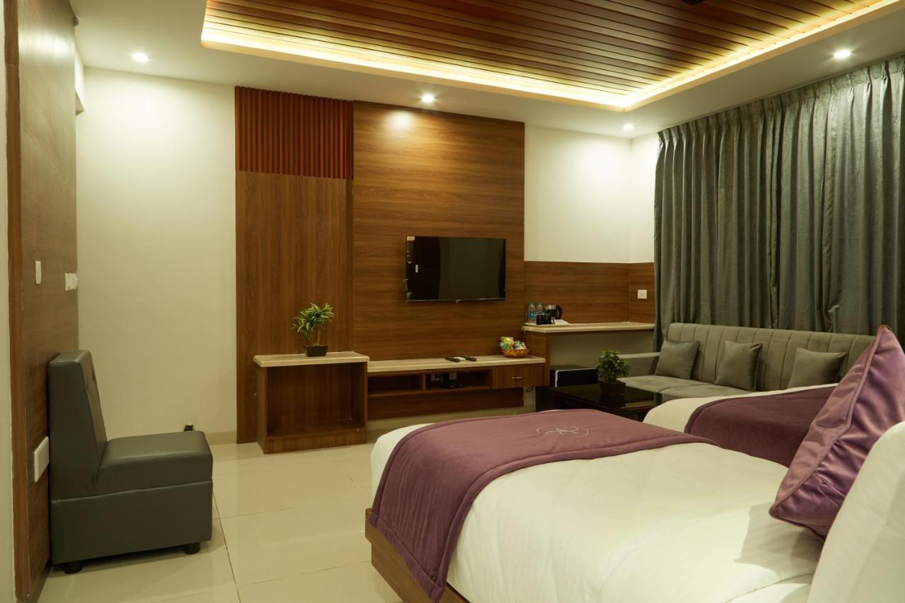 Vovo Premier Hotel Bangalore Eksteriør billede