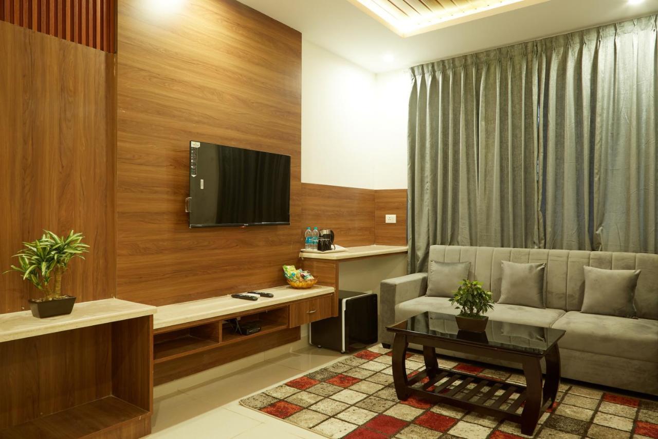 Vovo Premier Hotel Bangalore Eksteriør billede