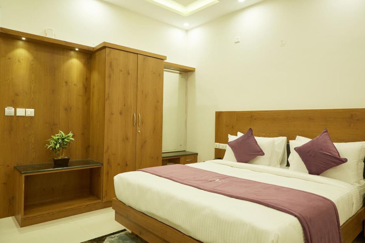 Vovo Premier Hotel Bangalore Eksteriør billede